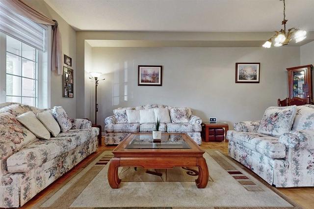 42 Foxhunt Dr, House detached with 3 bedrooms, 3 bathrooms and 5 parking in Vaughan ON | Image 40
