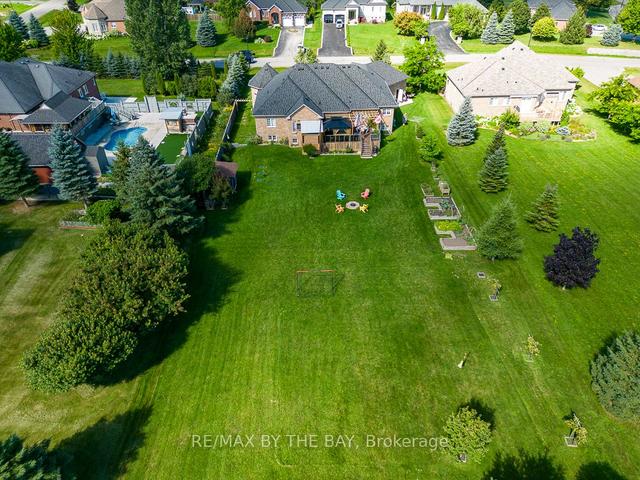 37 Walnut Dr, House detached with 3 bedrooms, 5 bathrooms and 9 parking in Wasaga Beach ON | Image 23