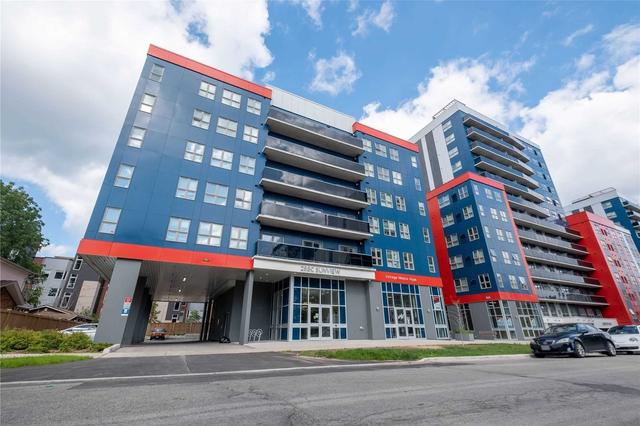 372 - 258c Sunview St, Condo with 2 bedrooms, 1 bathrooms and 0 parking in Waterloo ON | Image 1