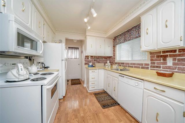 138 Morningside Ave, House detached with 4 bedrooms, 2 bathrooms and 3 parking in Toronto ON | Image 11