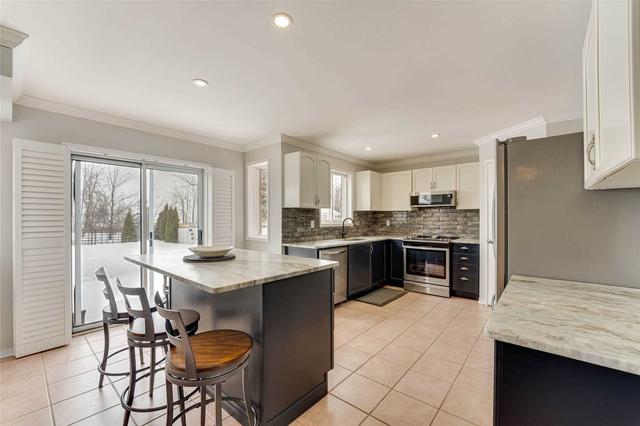 60 Kingsridge Rd, House detached with 4 bedrooms, 3 bathrooms and 6 parking in Barrie ON | Image 5
