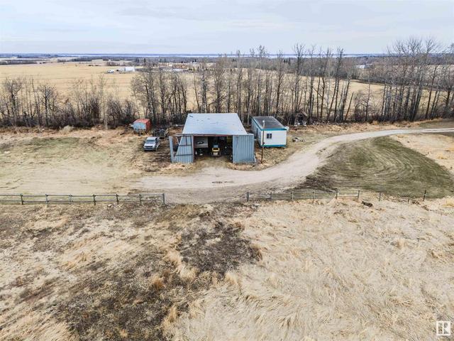 54032 Rge Rd 34, House detached with 5 bedrooms, 2 bathrooms and null parking in Lac Ste. Anne County AB | Image 4