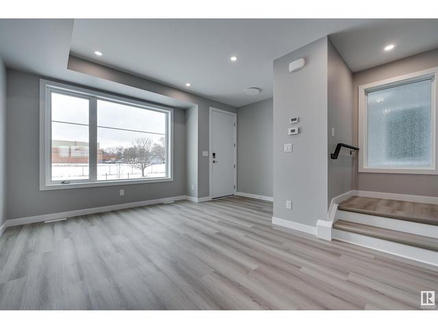 11444 70 St Nw Nw, House detached with 4 bedrooms, 3 bathrooms and 2 parking in Edmonton AB | Image 12