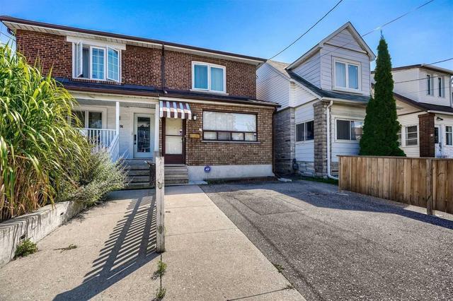 93 Northland Ave, House semidetached with 3 bedrooms, 2 bathrooms and 1 parking in Toronto ON | Image 7