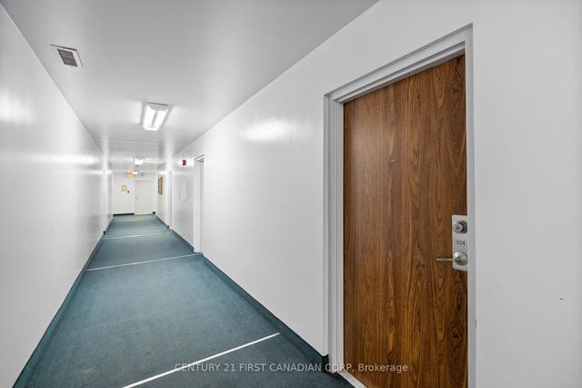 304 - 3355 Sandwich St, Condo with 2 bedrooms, 1 bathrooms and 1 parking in Windsor ON | Image 10