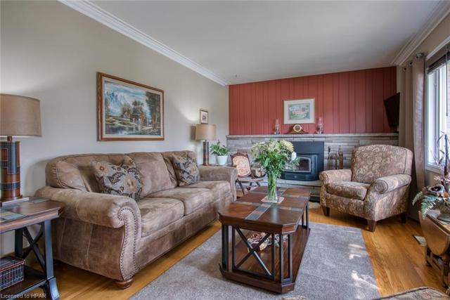 32 Katherine Crescent, House detached with 3 bedrooms, 1 bathrooms and 5 parking in Kitchener ON | Image 15
