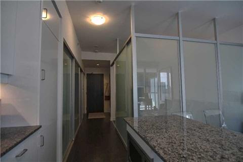 3205 - 426 University Ave, Condo with 1 bedrooms, 1 bathrooms and null parking in Toronto ON | Image 9