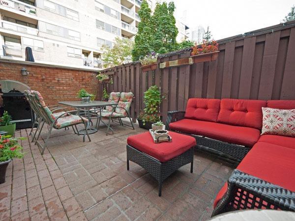 Th16 - 53 Mccaul St, Townhouse with 3 bedrooms, 3 bathrooms and null parking in Toronto ON | Image 14