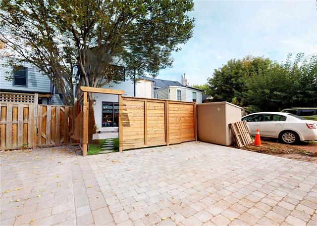 538 Quebec Ave, House semidetached with 3 bedrooms, 3 bathrooms and 2 parking in Toronto ON | Image 33