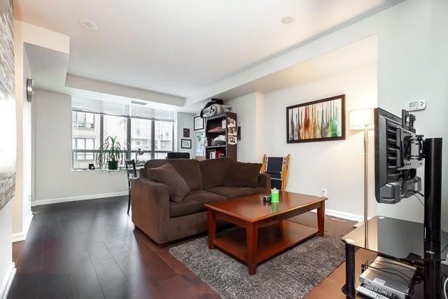 1004 - 140 Simcoe St, Condo with 1 bedrooms, 1 bathrooms and null parking in Toronto ON | Image 3