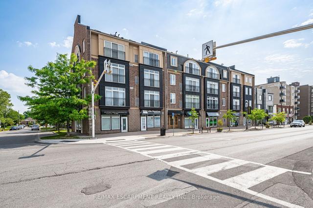 303 - 459 Kerr St, Condo with 1 bedrooms, 1 bathrooms and 1 parking in Oakville ON | Image 1