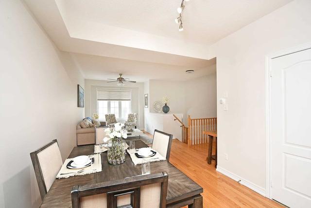 124 Sea Drifter Cres, House attached with 3 bedrooms, 3 bathrooms and 2 parking in Brampton ON | Image 2