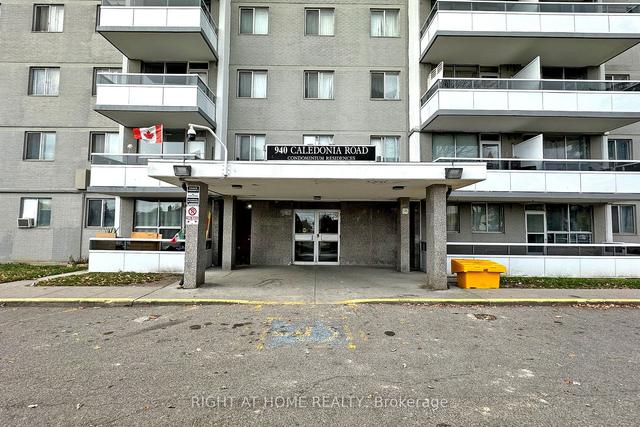 1212 - 940 Caledonia Rd, Condo with 2 bedrooms, 1 bathrooms and 1 parking in Toronto ON | Image 13
