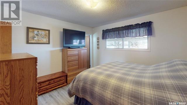 2924 3rd Avenue N, House detached with 3 bedrooms, 2 bathrooms and null parking in Regina SK | Image 24