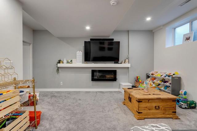5631 6 Street Sw, Home with 3 bedrooms, 2 bathrooms and 1 parking in Calgary AB | Image 33