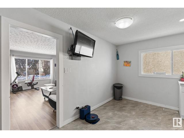 12417 82 St Nw Nw, House other with 6 bedrooms, 4 bathrooms and null parking in Edmonton AB | Image 9