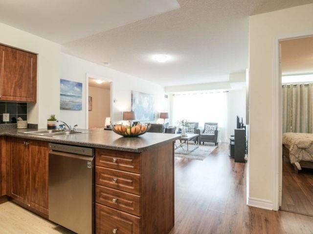 809 - 335 Rathburn Rd W, Condo with 2 bedrooms, 2 bathrooms and 1 parking in Mississauga ON | Image 4