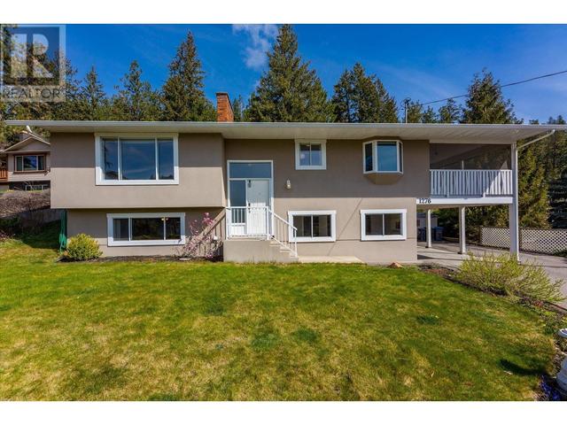 1276 Rio Drive, House detached with 4 bedrooms, 2 bathrooms and 6 parking in Kelowna BC | Image 3