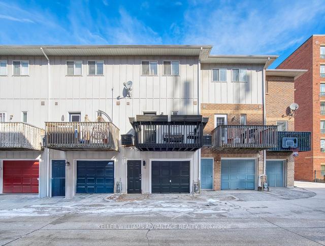 15 Pear Tree Mews, House attached with 3 bedrooms, 3 bathrooms and 2 parking in Toronto ON | Image 24