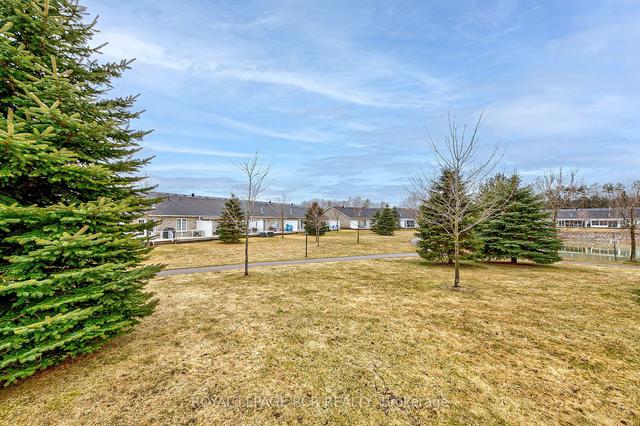 82 Greenway Dr, House attached with 2 bedrooms, 2 bathrooms and 2 parking in Wasaga Beach ON | Image 11