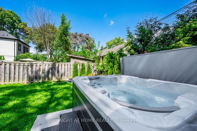 205 Prince Edward Dr S, House detached with 3 bedrooms, 2 bathrooms and 5 parking in Toronto ON | Image 26