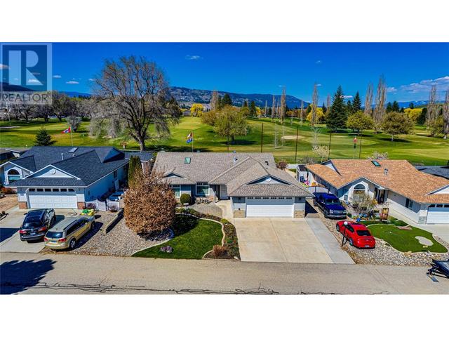 648 6th Avenue, House detached with 3 bedrooms, 2 bathrooms and 5 parking in Okanagan (Part) 1 BC | Image 2