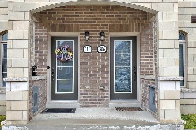 310 John Davis Gate, Townhouse with 2 bedrooms, 3 bathrooms and 1 parking in Whitchurch Stouffville ON | Image 2