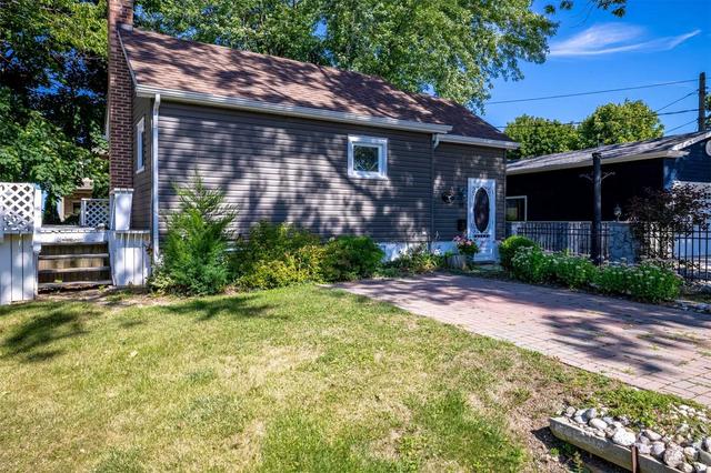10 Colton Ave, House detached with 1 bedrooms, 1 bathrooms and 2 parking in St. Catharines ON | Image 12
