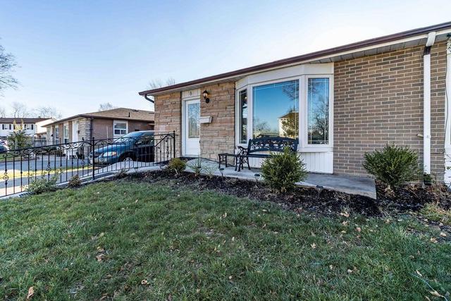 8 Fontaine Crt, House semidetached with 3 bedrooms, 2 bathrooms and 3 parking in Brampton ON | Image 12