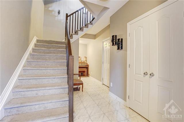 115 Chaperal Private, Townhouse with 2 bedrooms, 2 bathrooms and 2 parking in Ottawa ON | Image 5