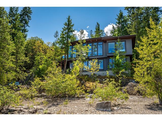 285 Kootenay Lake Road, House detached with 3 bedrooms, 4 bathrooms and 2 parking in Central Kootenay E BC | Image 86