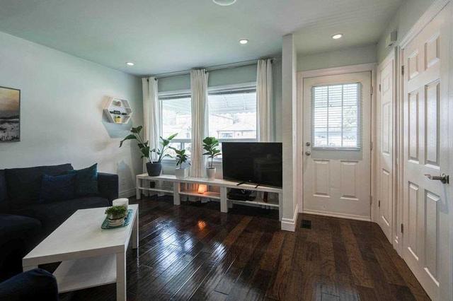 135 Haslam St, House detached with 2 bedrooms, 2 bathrooms and 4 parking in Toronto ON | Image 23