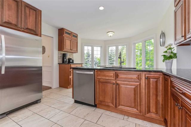 11 Gryphon Pl, House detached with 4 bedrooms, 4 bathrooms and 8 parking in Guelph ON | Image 5