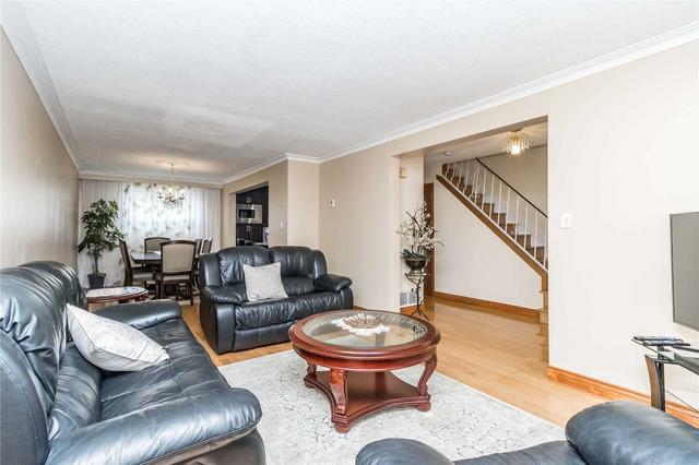 27 Dovehaven Crt, House semidetached with 4 bedrooms, 3 bathrooms and 7 parking in Toronto ON | Image 24