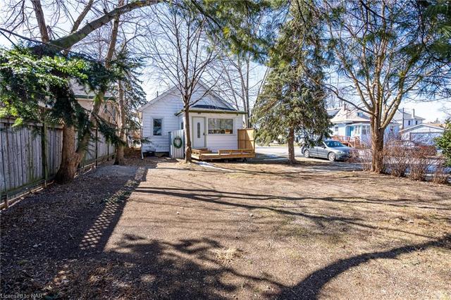 36 St. Peter Street, House detached with 3 bedrooms, 1 bathrooms and 1 parking in St. Catharines ON | Image 19