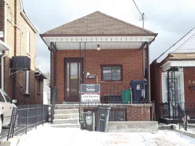 365 Boon Ave, House detached with 2 bedrooms, 2 bathrooms and 1 parking in Toronto ON | Image 1