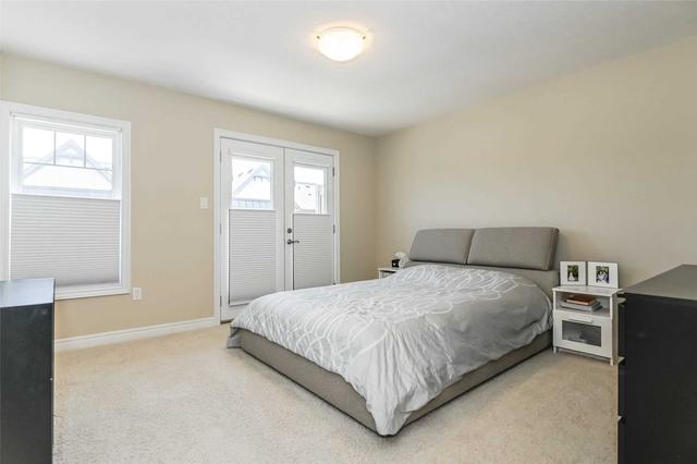 39 Kay Cres, Townhouse with 2 bedrooms, 3 bathrooms and 2 parking in Guelph ON | Image 5