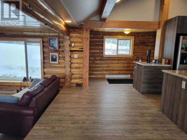 10523 Nithi Pit Road, House detached with 3 bedrooms, 1 bathrooms and null parking in Bulkley Nechako D BC | Image 10