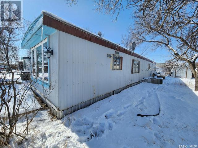 106 Larch Street, Home with 2 bedrooms, 1 bathrooms and null parking in Caronport SK | Image 22