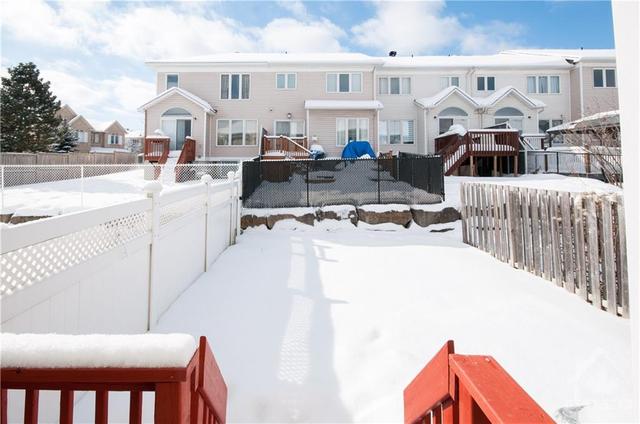 528 Woodchase Street, Townhouse with 3 bedrooms, 3 bathrooms and 3 parking in Ottawa ON | Image 30