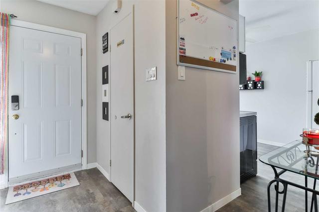 11 - 527 Woodlawn Rd E, Townhouse with 3 bedrooms, 2 bathrooms and 1 parking in Guelph ON | Image 3