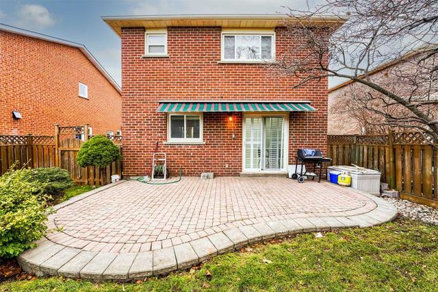 19 Brookview Rd, House detached with 3 bedrooms, 3 bathrooms and 4 parking in Brampton ON | Image 25