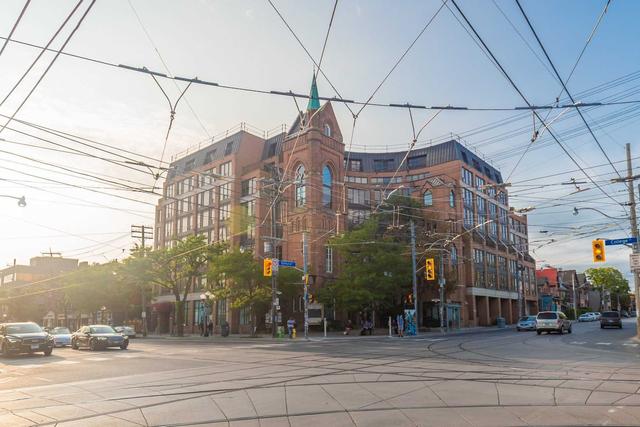 302 - 456 College St, Condo with 2 bedrooms, 2 bathrooms and 0 parking in Toronto ON | Image 1