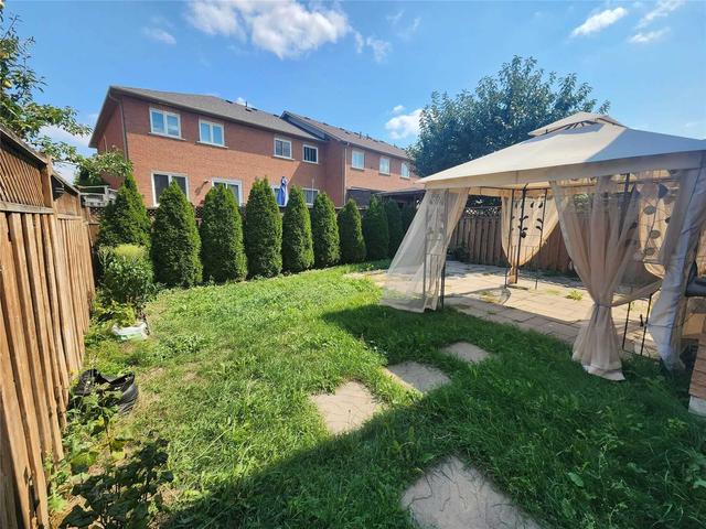 100 Denton Circ, House attached with 3 bedrooms, 4 bathrooms and 3 parking in Vaughan ON | Image 10
