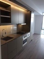 2410 - 101 Peter St, Condo with 1 bedrooms, 1 bathrooms and 0 parking in Toronto ON | Image 2