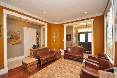 873 Cousens Terr, House detached with 4 bedrooms, 4 bathrooms and 4 parking in Milton ON | Image 2