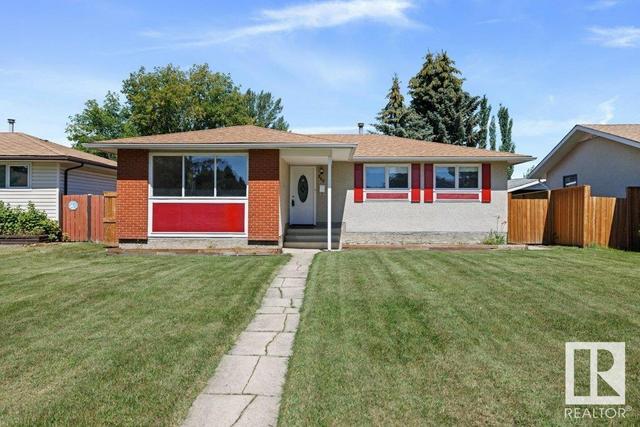260 Knottwood Rd Nw, House detached with 5 bedrooms, 1 bathrooms and null parking in Edmonton AB | Image 1