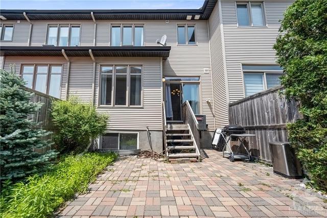 213 Butterfly Walk, Townhouse with 3 bedrooms, 3 bathrooms and 3 parking in Ottawa ON | Image 25
