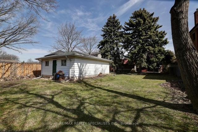 815 Mississauga Valley Blvd, House detached with 3 bedrooms, 2 bathrooms and 7 parking in Mississauga ON | Image 20