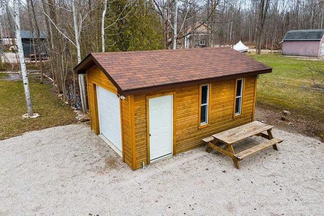 104 Maple Dr, House detached with 3 bedrooms, 2 bathrooms and 6 parking in Northern Bruce Peninsula ON | Image 2
